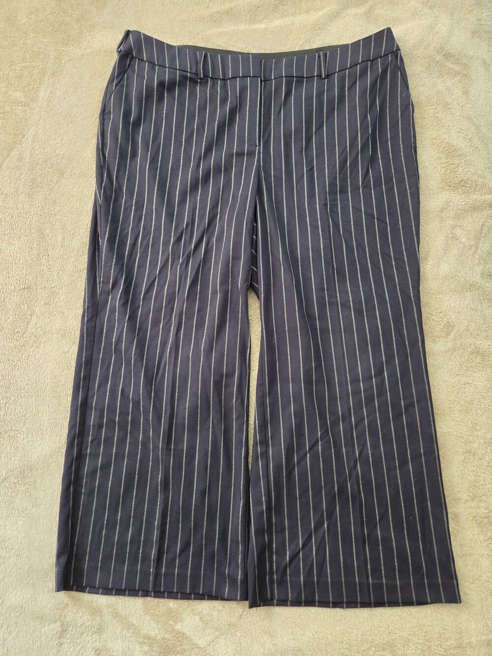NWT Lane Bryant Womens Size 26 Wide Leg Trouser Navy Blue Pinstripe Collegiate